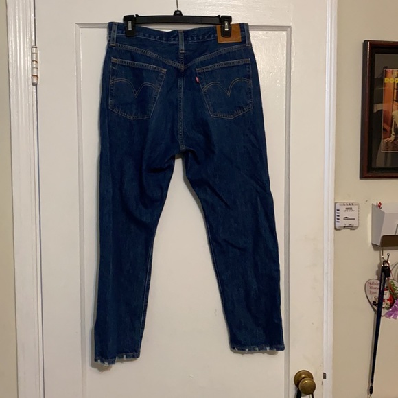 Levi’s 501 30x26 Cropped 🔥Buy 1 Get 1 Free Entire Closet - Picture 4 of 7